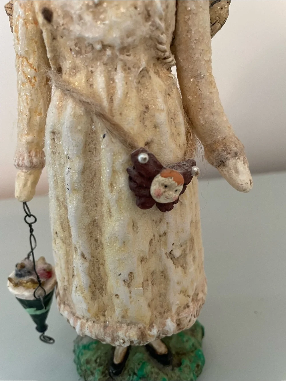 Angel Figurine in Cream and Brown with Star Crown - Picture 3 of 5